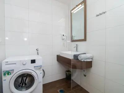 Kupaonica u objektu Holiday Home Villa Nika by Interhome