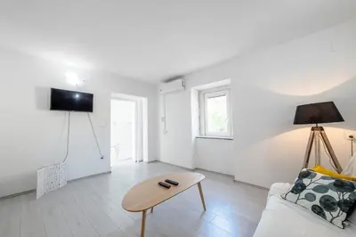 TV i/ili zabavni centar u objektu Apartments NADA