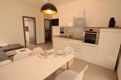 Kuhinja ili čajna kuhinja u objektu Villa Miggelangelo