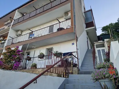 Zgrada u kojoj se nalazi apartman