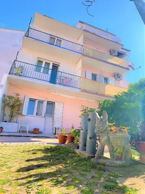 Zgrada u kojoj se nalazi apartman