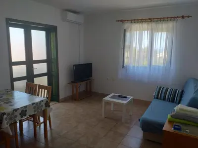 TV i/ili zabavni centar u objektu Apartment Primosten 17696a