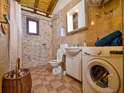 Kupaonica u objektu Holiday home Anita 2 for 8 persons with pool