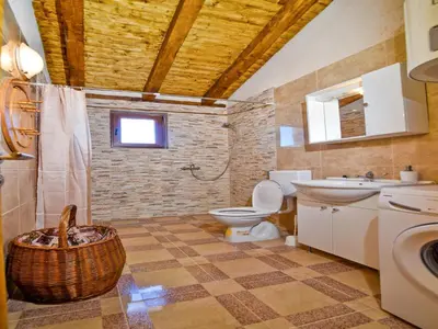 Kupaonica u objektu Holiday home Anita 2 for 8 persons with pool