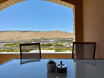 Pogled na planine ili pogled na planine iz apartmana