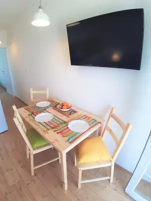 TV i/ili zabavni centar u objektu Apartment Svetac - beautiful sea and islands view