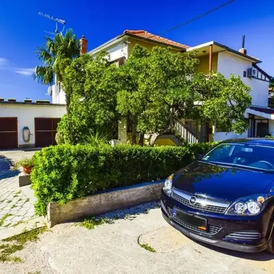 Apartments Snjeza