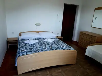 Krevet ili kreveti u jedinici u objektu Apartments by the sea Tisno - Murter - 17716