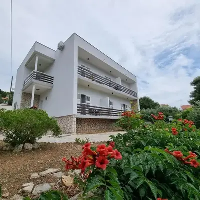 Apartments by the sea Tisno - Murter - 17716