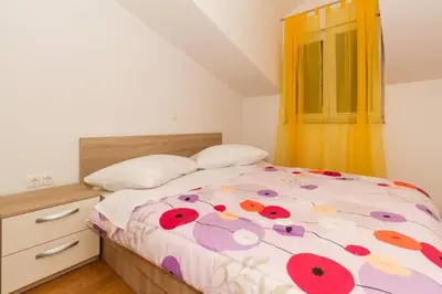 Krevet ili kreveti u jedinici u objektu Apartments by the sea Vodice - 16249