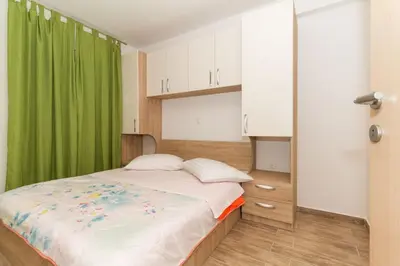 Krevet ili kreveti u jedinici u objektu Apartments by the sea Vodice - 16249