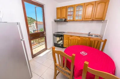 Kuhinja ili čajna kuhinja u objektu Apartments IvaT