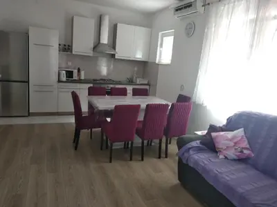 Kuhinja ili čajna kuhinja u objektu Apartments in Brodarica 4731-4 and 4731-1