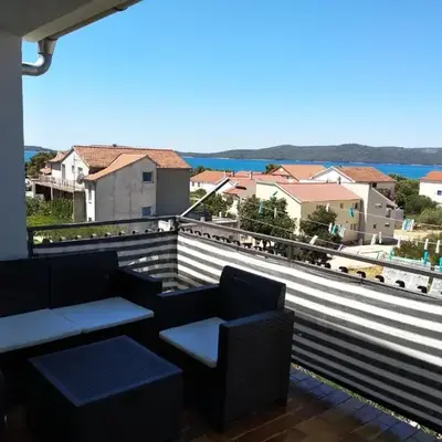 Apartments in Brodarica 4731-4 and 4731-1