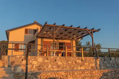Zgrada u kojoj se nalazi vila