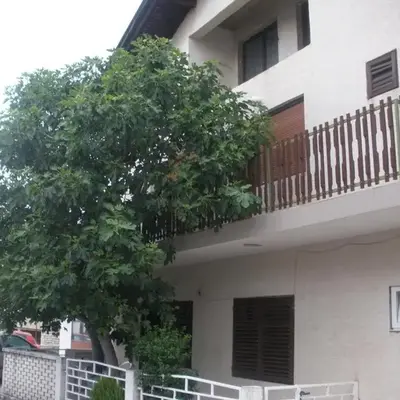 Apartments with parking space Vodice - 17058