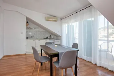 Kuhinja ili čajna kuhinja u objektu Apartments by the sea Tisno - Murter - 815