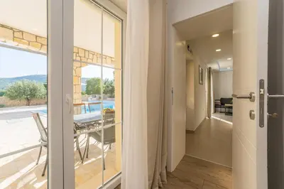 Pogled na planine ili pogled na planine iz vila