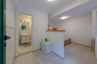 Kuhinja ili čajna kuhinja u objektu Room Nino
