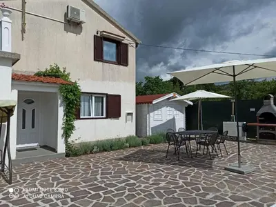 Zgrada u kojoj se nalazi apartman