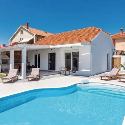 Gorgeous Home In Betina