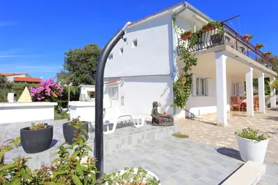 Zgrada u kojoj se nalazi apartman