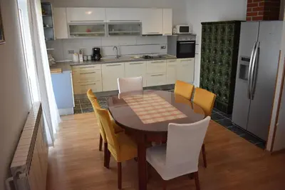 Kuhinja ili čajna kuhinja u objektu Holiday Home - Marija