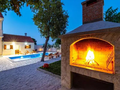 Bazen u objektu Dalmatia Pool Villa Retreat ili u blizini