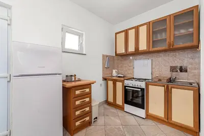 Kuhinja ili čajna kuhinja u objektu Apartment Lara