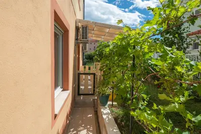 Vrt u objektu Apartments Jak