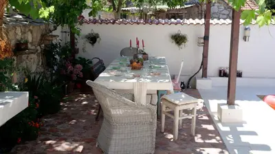 Popločani dio dvorišta ili vanjski dio objekta Holiday Home chichichi
