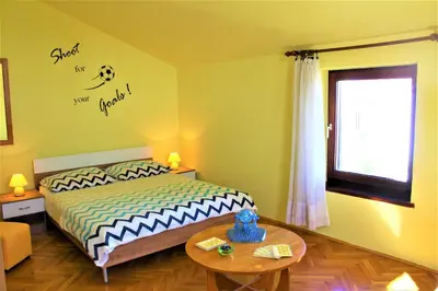 Krevet ili kreveti u jedinici u objektu Apartments with parking space Primosten - 15499