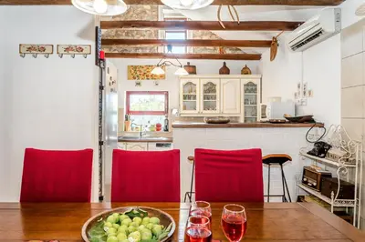 Kuhinja ili čajna kuhinja u objektu Holiday Home Rosko