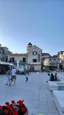 Zgrada u kojoj se nalazi vikendica