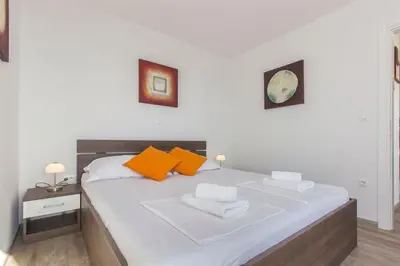 Krevet ili kreveti u jedinici u objektu Villa Top of Murter, two bedroom apartment 2
