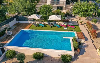 Bazen u objektu Awesome Home In Sibenik ili u blizini