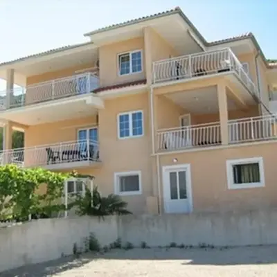 Apartment in Grebaštica with sea view