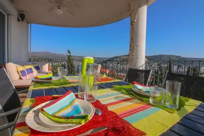 Pogled na planine ili pogled na planine iz apartmana