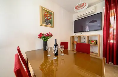 TV i/ili zabavni centar u objektu Apartments Vala Žaborić - with boat mooring
