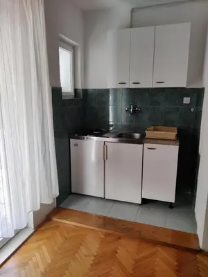Kuhinja ili čajna kuhinja u objektu Apartment in Tisno with sea view, balcony, air conditioning, WiFi (4874-2)