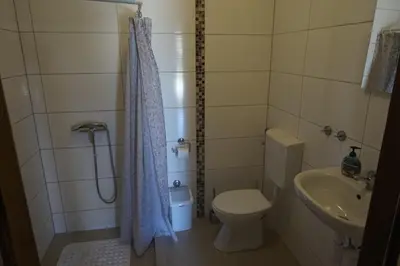 Kupaonica u objektu Apartmani Antonio 2