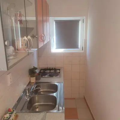 Kuhinja ili čajna kuhinja u objektu StudioEni