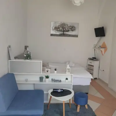 TV i/ili zabavni centar u objektu StudioEni