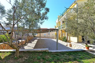 Vrt u objektu Apartments Goranka 2