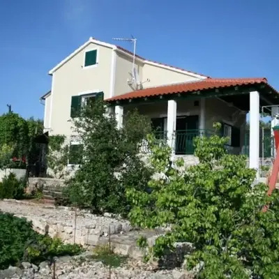 Family friendly house with a parking space Primosten - 17979