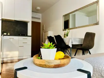 Kuhinja ili čajna kuhinja u objektu Apartmani Eden Vodice