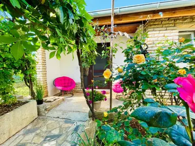 Vrt u objektu Lovely flower small house for two by the sea