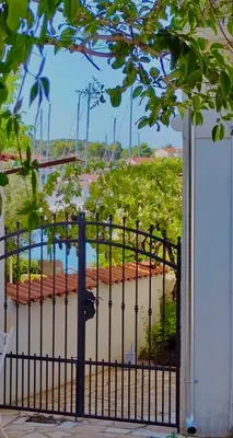Vrt u objektu Lovely flower small house for two by the sea