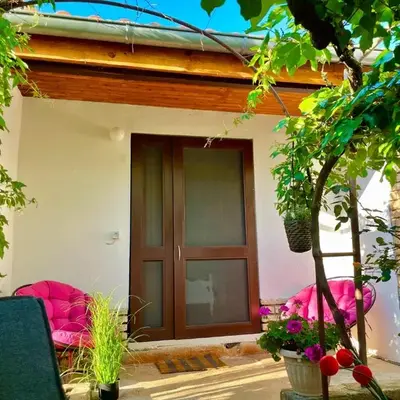 Lovely flower small house for two by the sea