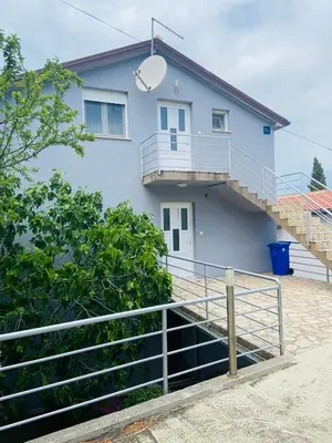 Zgrada u kojoj se nalazi apartman